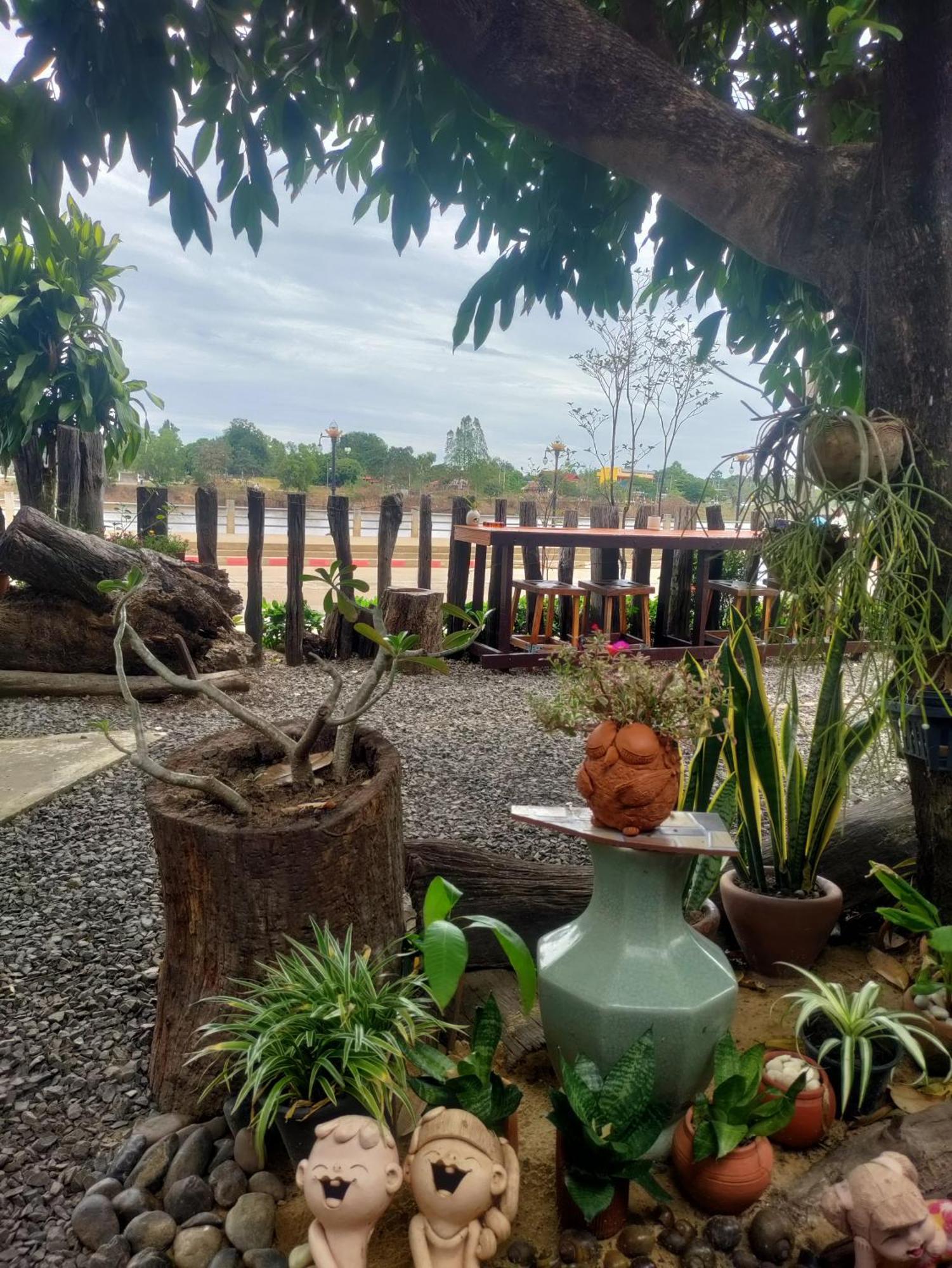 Rim Than View Resort Ubon Ratchathani Esterno foto